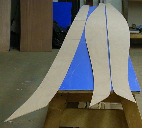 Cutting plates for a Stitch &amp; Glue kayak from marine plywood